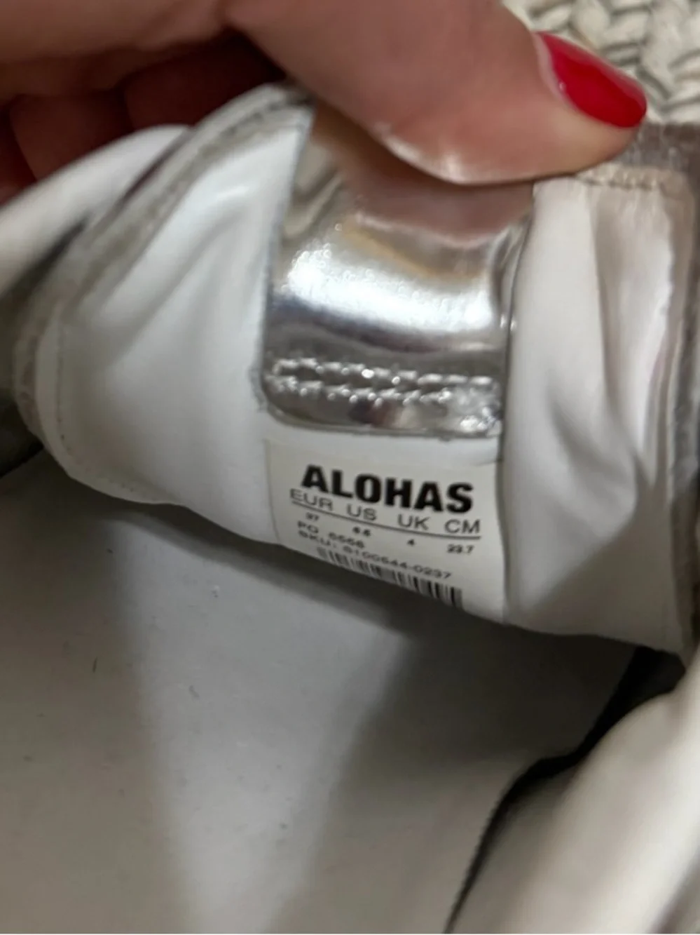 ALOHAS TB.490 Rife Shimmer Metallic Leather Sneakers in Silver Cream